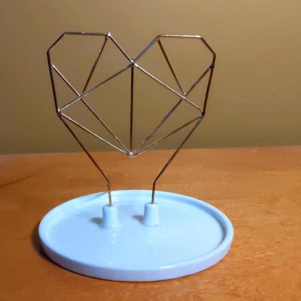 Metal and ceramic Gold heart trinket/jewellery tray